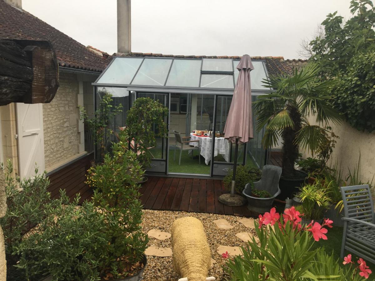 Suite En Terrasse A คอญญัก ภายนอก รูปภาพ